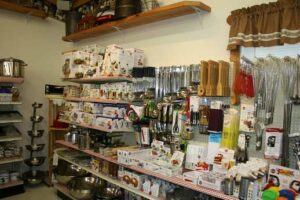 kitchenware cookware