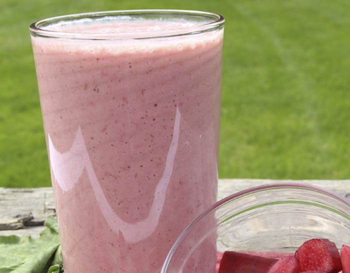 Rhubarb Cheesecake Smoothie